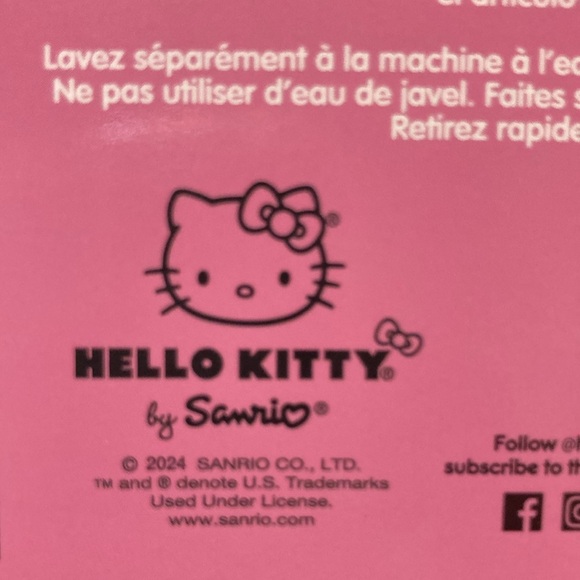 Hello Kitty Silk Touch Plush Throw - Picture 7 of 8